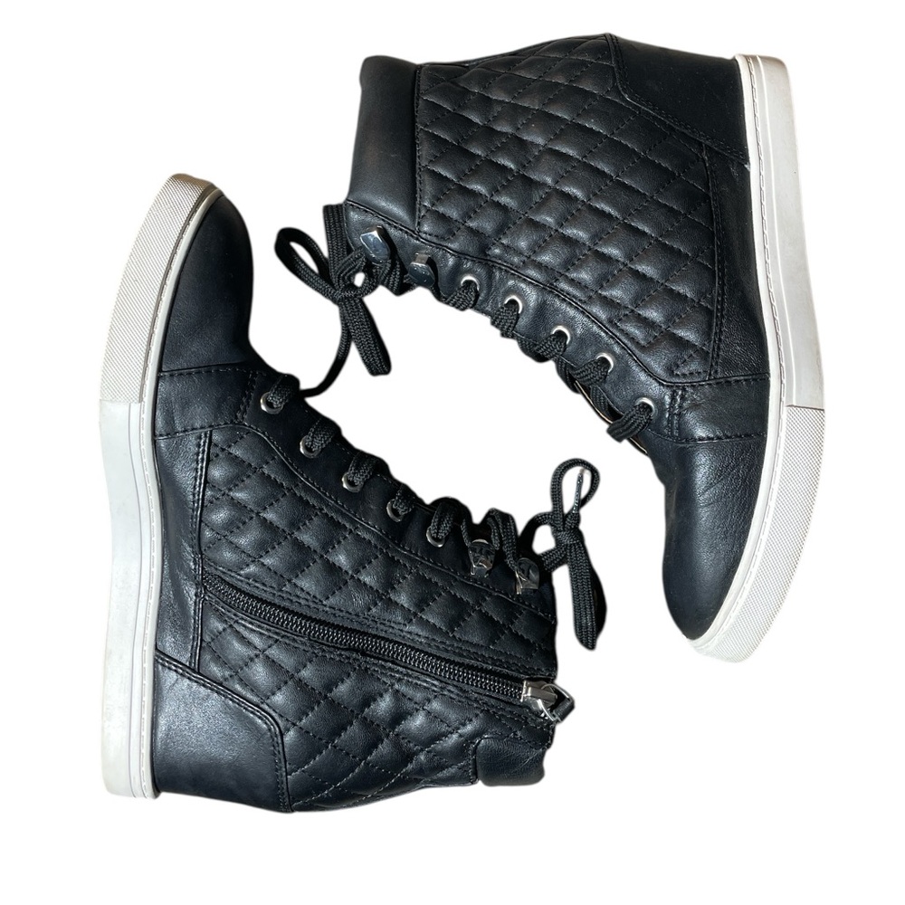A3- Black Quilted High-Top Sneaker Ankle Boots Women’s 7